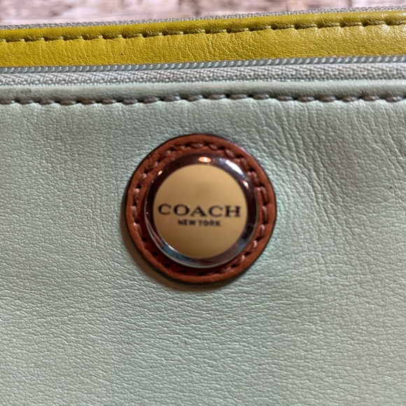 Coach wristlet - light green - Picture 2 of 10